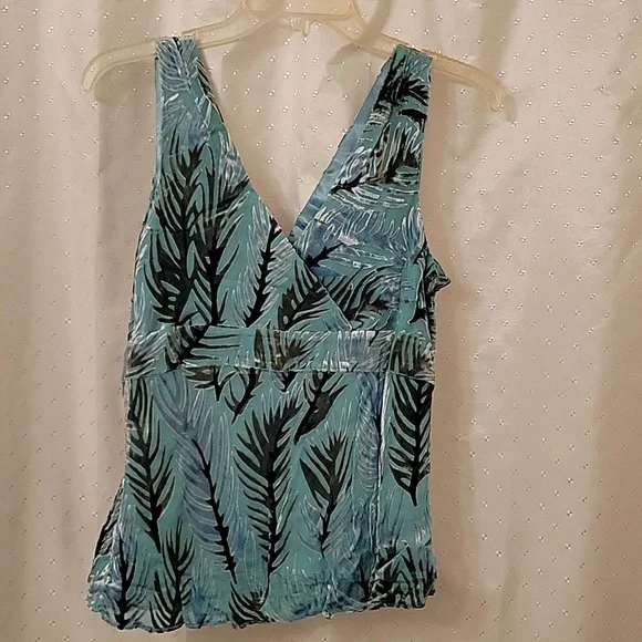 Women's International Concepts blouse, fern pattern with raised velvet , size S - Picture 2 of 3